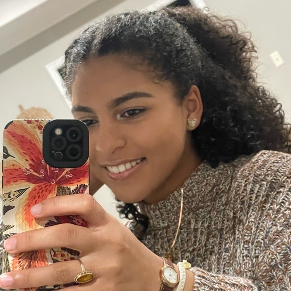 Meet your Posher, Anni - Picture 1 of 1